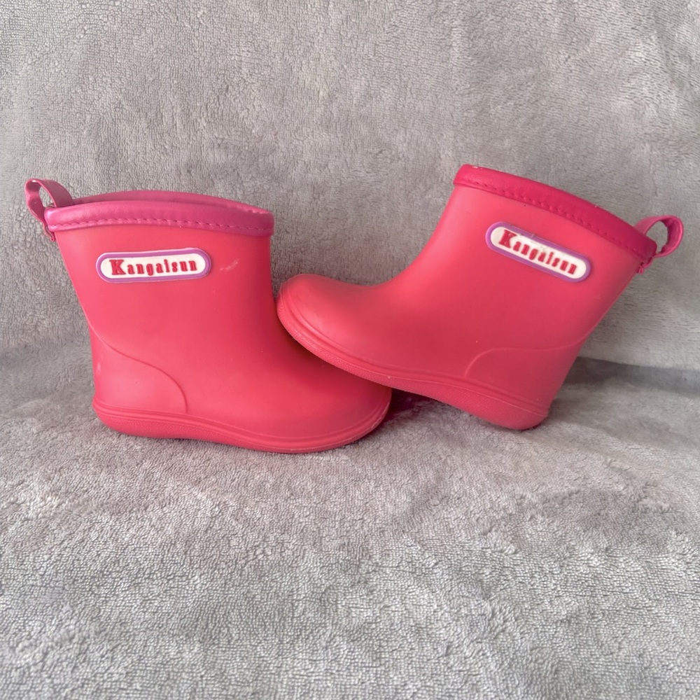 Toddler girl Rain boots size 6